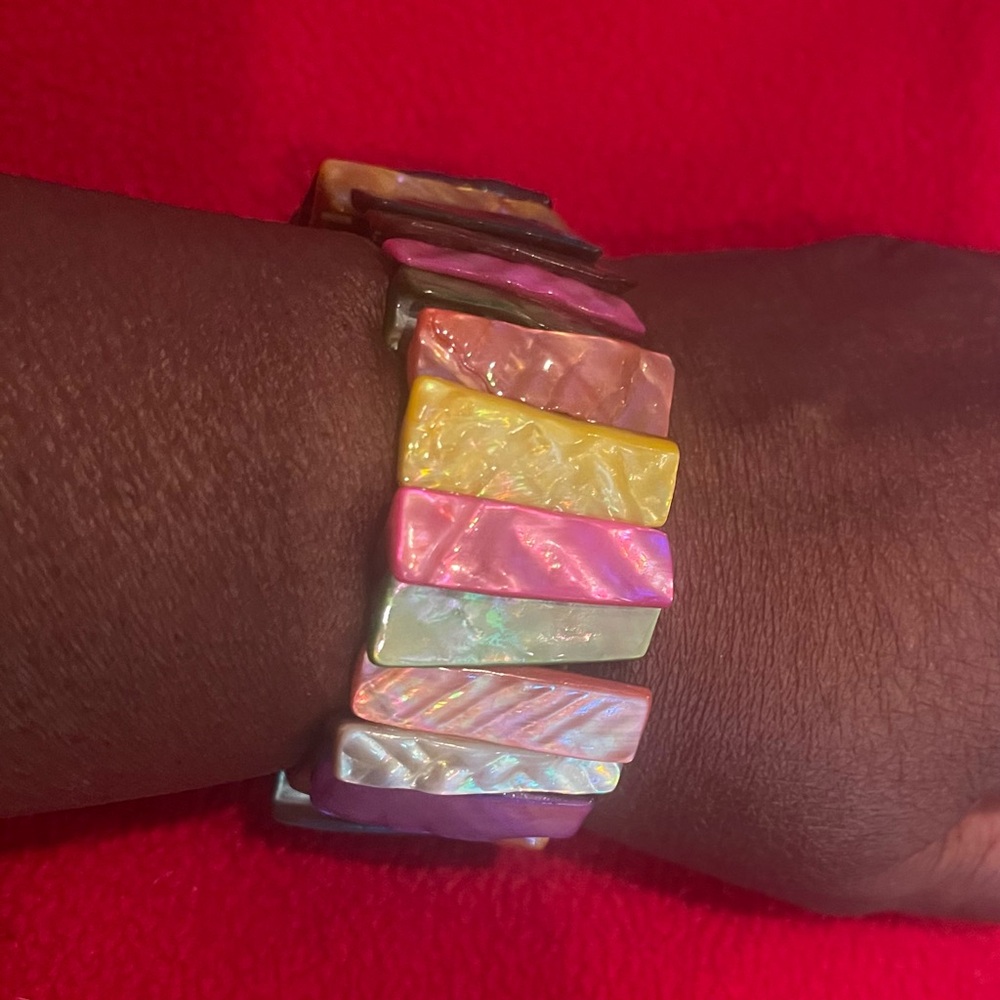 Multicolor Shell Bracelet - image 2